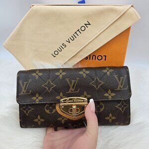 Louis Vuiton Monogram Quilted Sarah Wallet